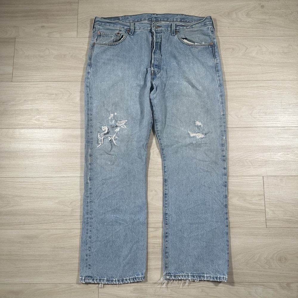 Vintage Levis 501 Jeans Men 38x30 Blue Y2K Button Fly Work Distressed Light Wash